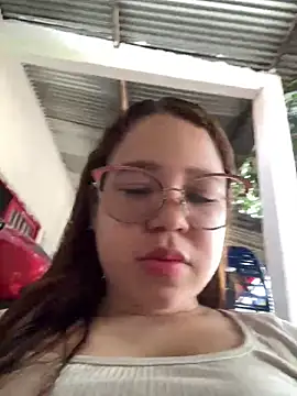 Lucyklein2022 online show from 03/18/25, 02:37