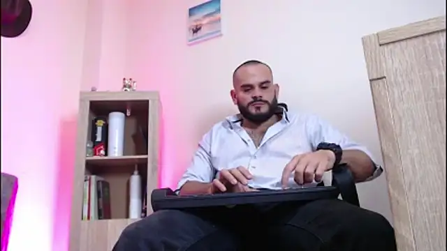 Snapshot of cowboyht chatting on 08/08/26, 03:52 cowboyht online show from 08/08/26, 03:52