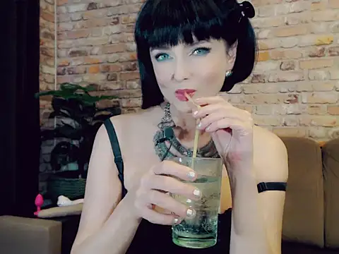 Snapshot of _Alexis_Bloom_ chatting on 02/02/25, 06:26 Alexis Bloom online show from 02/02/25, 06:26