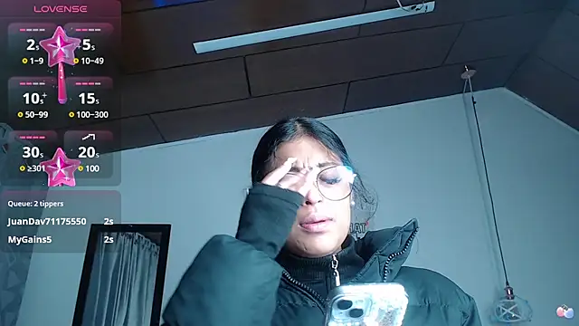 vaness weet online show from 03/12/25, 02:30