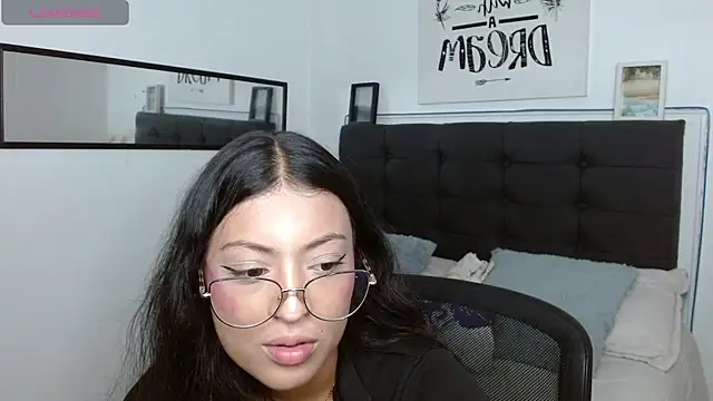 vaness weet online show from 11/02/25, 08:00