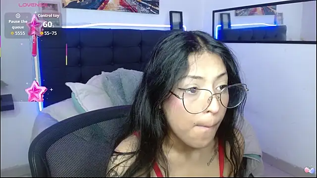 vaness weet online show from 11/24/25, 09:20