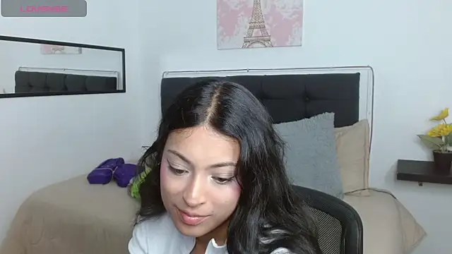 Snapshot of vaness_weet chatting on 06/19/26, 08:56 vaness weet online show from 06/19/26, 08:56