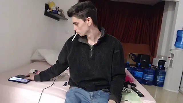 Snapshot of OnlySolovicio chatting on 11/27/25, 09:06 OnlySolovicio online show from 11/27/25, 09:06