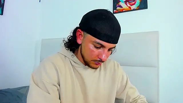 Snapshot of tuyo1995 chatting on 01/05/26, 05:27 tuyo1995 online show from 01/05/26, 05:27