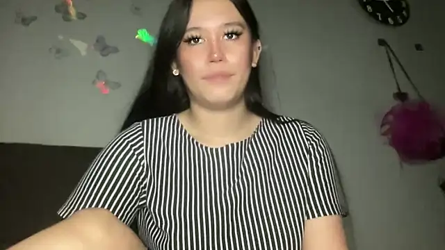 Snapshot of MeganTheRarest chatting on 11/03/25, 01:34 MeganTheRarest online show from 11/03/25, 01:34