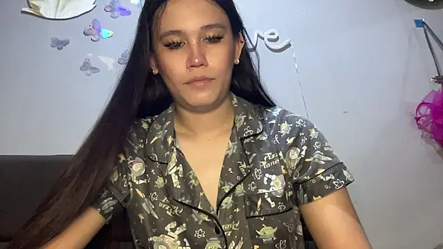 Snapshot of MeganTheRarest chatting on 11/15/25, 11:54 MeganTheRarest online show from 11/15/25, 11:54