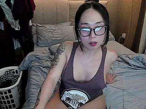 MissAyaCollins online show from 04/18/26, 01:37