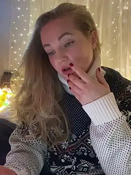 Snapshot of Lady__Maria chatting on 12/14/24, 06:41 Lady Maria online show from 12/14/24, 06:41