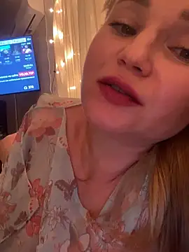 Snapshot of Lady__Maria chatting on 01/10/25, 08:04 Lady Maria online show from 01/10/25, 08:04