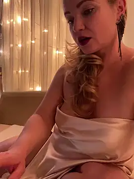 Snapshot of Lady__Maria chatting on 02/01/25, 04:22 Lady Maria online show from 02/01/25, 04:22