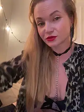 Snapshot of Lady__Maria chatting on 09/27/25, 04:34 Lady Maria online show from 09/27/25, 04:34