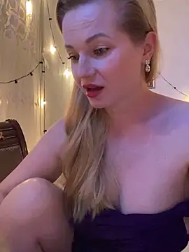 Snapshot of Lady__Maria chatting on 10/01/25, 04:35 Lady Maria online show from 10/01/25, 04:35