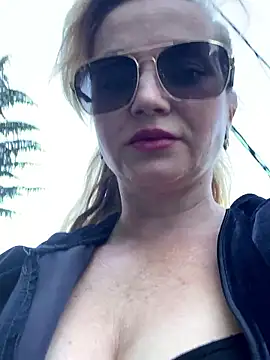 Snapshot of Lady__Maria chatting on 10/02/25, 12:45 Lady Maria online show from 10/02/25, 12:45
