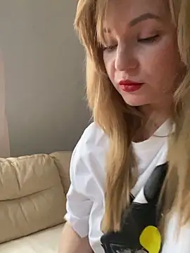 Lady  Maria online show from 04/09/26, 02:33