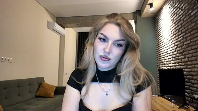 fifteenpoem online show from 06/03/26, 02:25