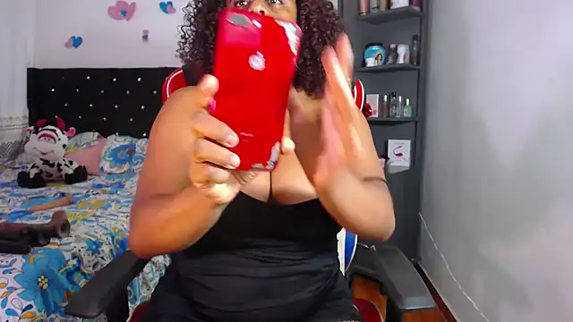BellaKarla online show from 05/15/26, 11:23