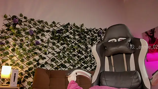 Snapshot of annie_barozzi chatting on 02/10/25, 04:58 annie barozzi online show from 02/10/25, 04:58