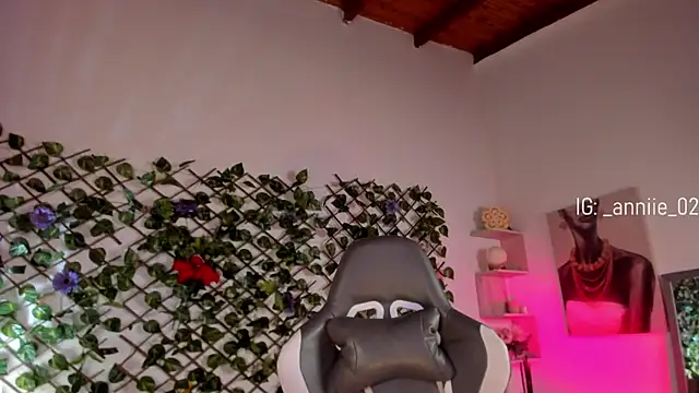 Snapshot of annie_barozzi chatting on 03/01/25, 04:44 annie barozzi online show from 03/01/25, 04:44