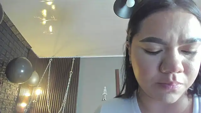 Snapshot of annie_barozzi chatting on 10/15/25, 01:22 annie barozzi online show from 10/15/25, 01:22