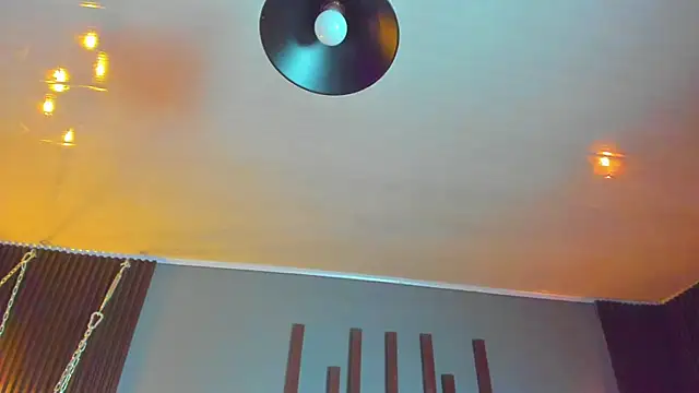 Snapshot of annie_barozzi chatting on 11/11/25, 01:22 annie barozzi online show from 11/11/25, 01:22