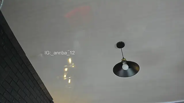 Snapshot of annie_barozzi chatting on 12/18/25, 01:17 annie barozzi online show from 12/18/25, 01:17