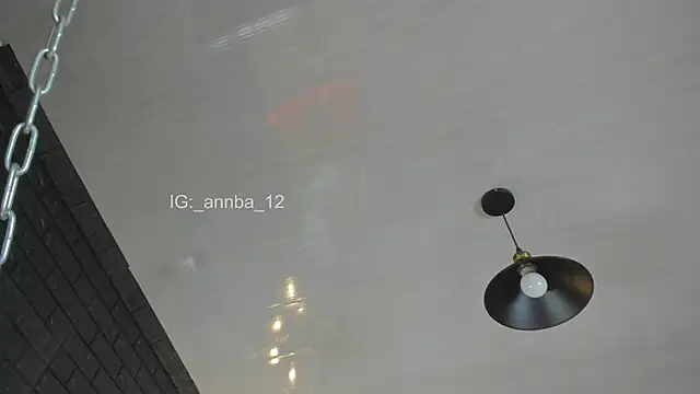 Snapshot of annie_barozzi chatting on 12/19/25, 01:18 annie barozzi online show from 12/19/25, 01:18