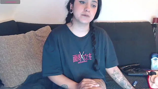 Snapshot of AbsentaVert chatting on 10/06/25, 09:23 AbsentaVert online show from 10/06/25, 09:23