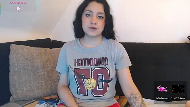 Snapshot of AbsentaVert chatting on 10/18/25, 01:01 AbsentaVert online show from 10/18/25, 01:01