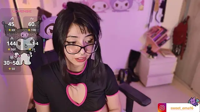 Snapshot of Loving_Ema_1 chatting on 02/04/26, 06:25 Loving Ema 1 online show from 02/04/26, 06:25