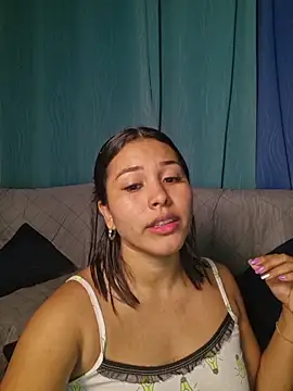 Snapshot of caylinhot7 chatting on 10/08/25, 05:38 caylinhot7 online show from 10/08/25, 05:38