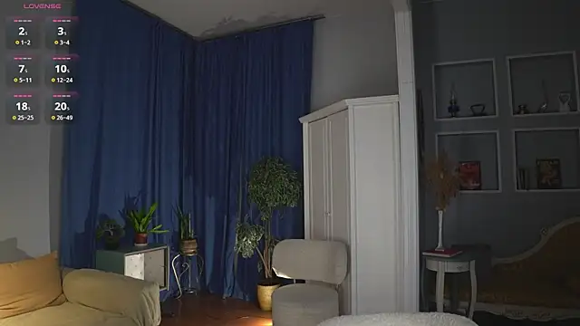 -JuicyMolly- online show from 10/21/25, 04:08