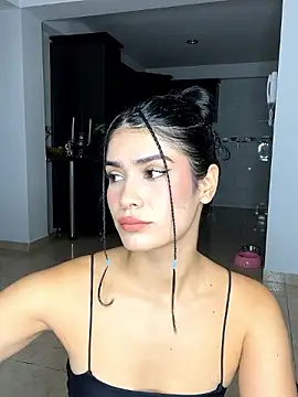 Snapshot of thebestass19 chatting on 12/01/24, 10:53 thebestass19 online show from 12/01/24, 10:53