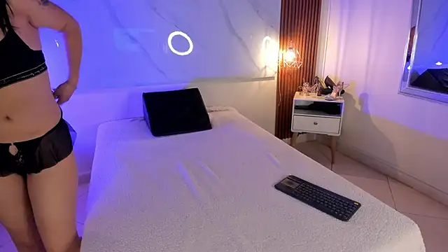 Snapshot of Gin_Zc chatting on 12/21/24, 03:36 Gin Zc online show from 12/21/24, 03:36