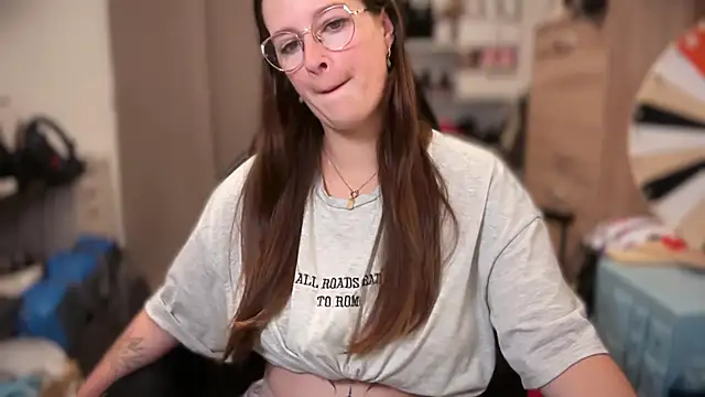 Amai Live online show from 10/04/25, 06:33