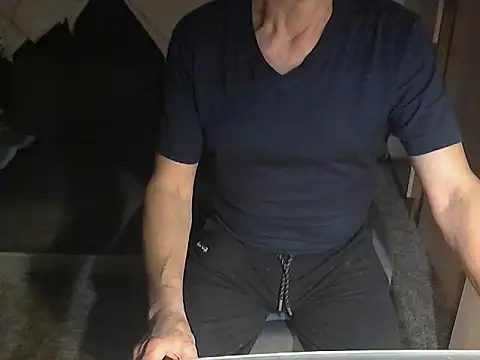 kiam471 online show from 12/16/24, 06:49