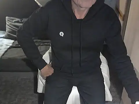 kiam471 online show from 10/01/25, 05:41