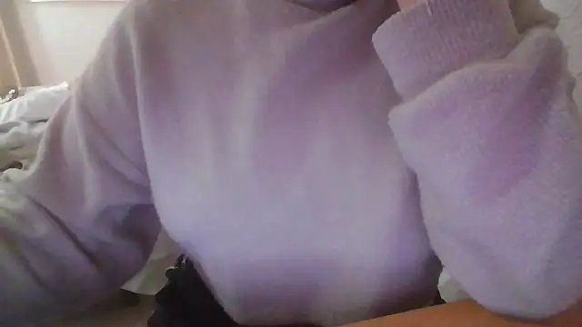 Snapshot of Sexymiss26 chatting on 12/15/24, 12:07 Sexymiss26 online show from 12/15/24, 12:07