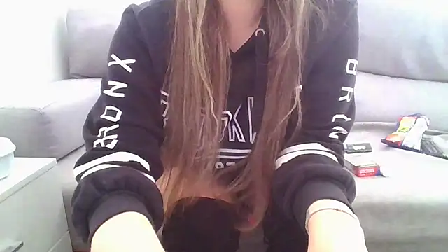 Snapshot of Sexymiss26 chatting on 01/07/25, 02:08 Sexymiss26 online show from 01/07/25, 02:08