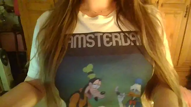 Snapshot of Sexymiss26 chatting on 02/27/25, 08:20 Sexymiss26 online show from 02/27/25, 08:20