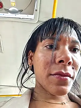 Snapshot of Doll_Loren chatting on 02/20/25, 06:13 Doll Loren online show from 02/20/25, 06:13