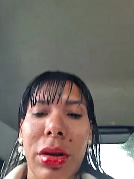 Snapshot of Doll_Loren chatting on 02/24/25, 03:42 Doll Loren online show from 02/24/25, 03:42