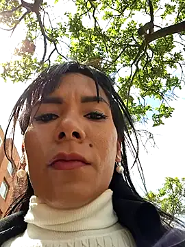 Snapshot of Doll_Loren chatting on 02/26/25, 03:52 Doll Loren online show from 02/26/25, 03:52