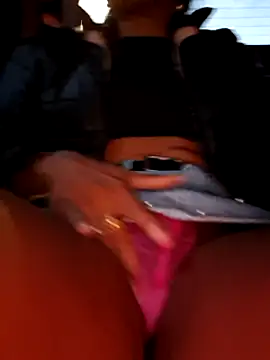 Snapshot of Doll_Loren chatting on 03/06/25, 11:09 Doll Loren online show from 03/06/25, 11:09