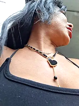 Snapshot of Doll_Loren chatting on 09/12/25, 05:02 Doll Loren online show from 09/12/25, 05:02