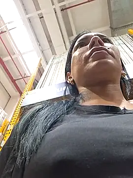 Snapshot of Doll_Loren chatting on 11/24/25, 03:01 Doll Loren online show from 11/24/25, 03:01