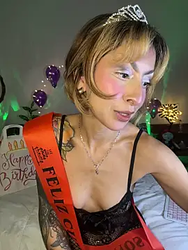 Cinamoonn online show from 11/04/25, 10:31