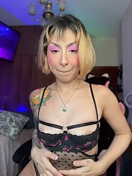 Cinamoonn online show from 04/19/26, 04:17