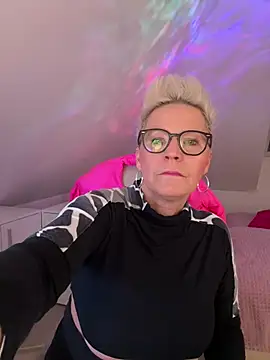 German Milf online show from 04/04/26, 12:46