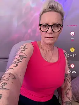 German Milf online show from 04/23/26, 01:02